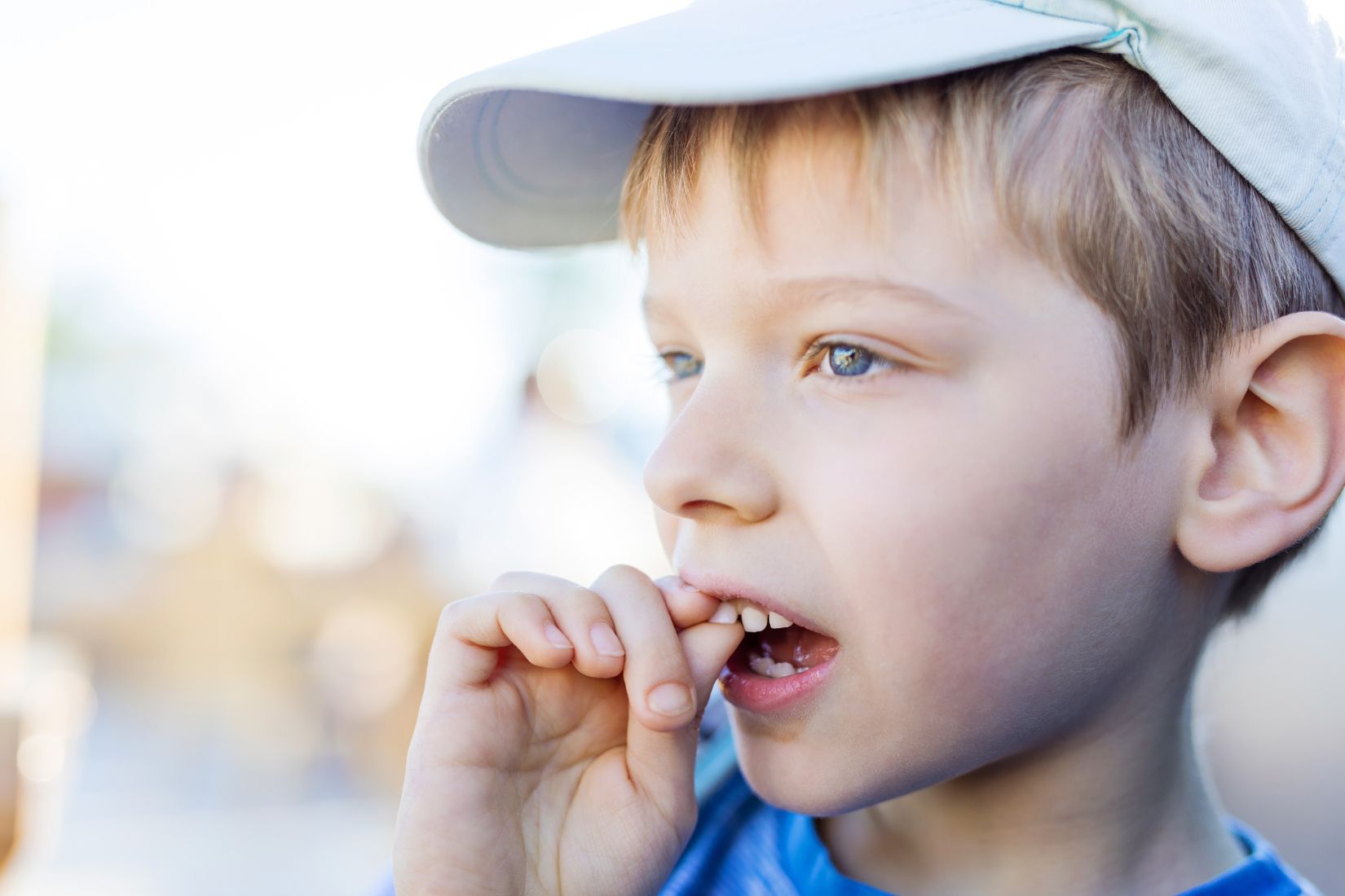 How to Tell When Adult Teeth Are Coming In for Kids